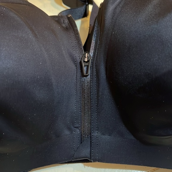Sweaty Betty Black Strapless Bra with Front Zipper VICTORIA SECRET 40DD - Picture 4 of 6